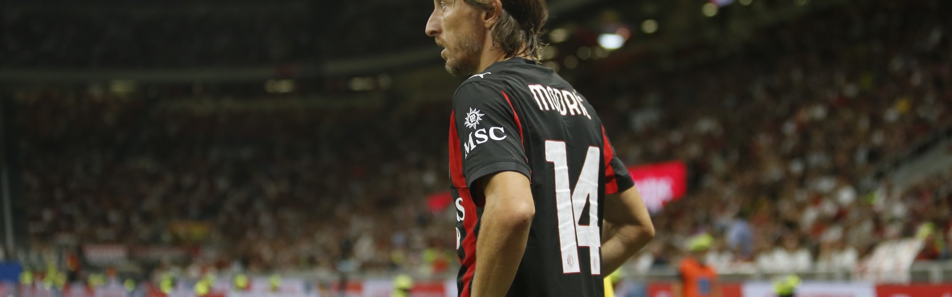 隆戈：莫德里奇今日从国家队回归米兰，备战对阵博洛尼亚的比赛