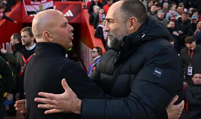 开云入口-10亿豪阵被他用废 利物浦庸帅争议换人惹众怒 下场欧冠出局或下课